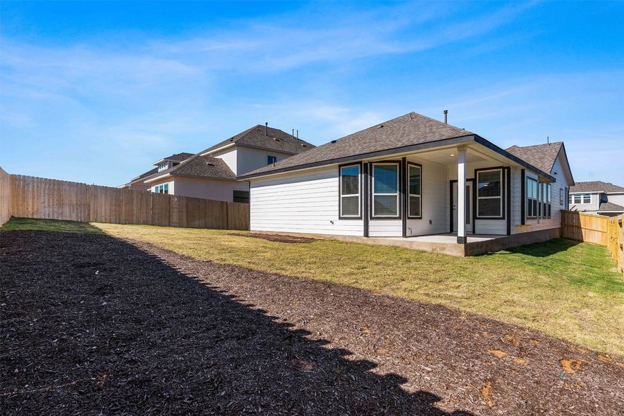 Exterior details and patio area of a home in Nolina, Georgetown (Image 4).