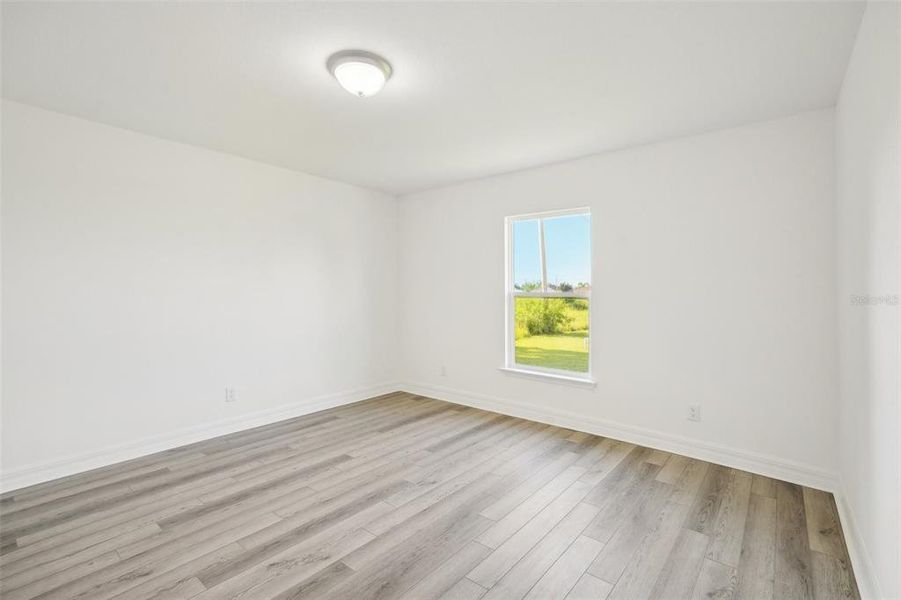 Spacious, unfurnished interior of a new home in , Punta Gorda (Image 5).