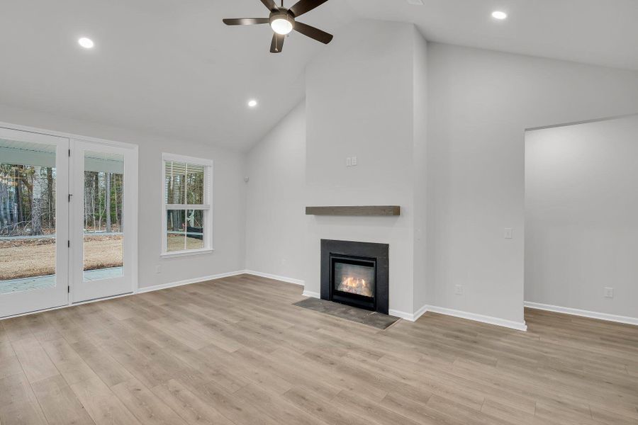 Spacious, unfurnished interior of a new home in Abbey Walk, Moncks Corner (Image 10).