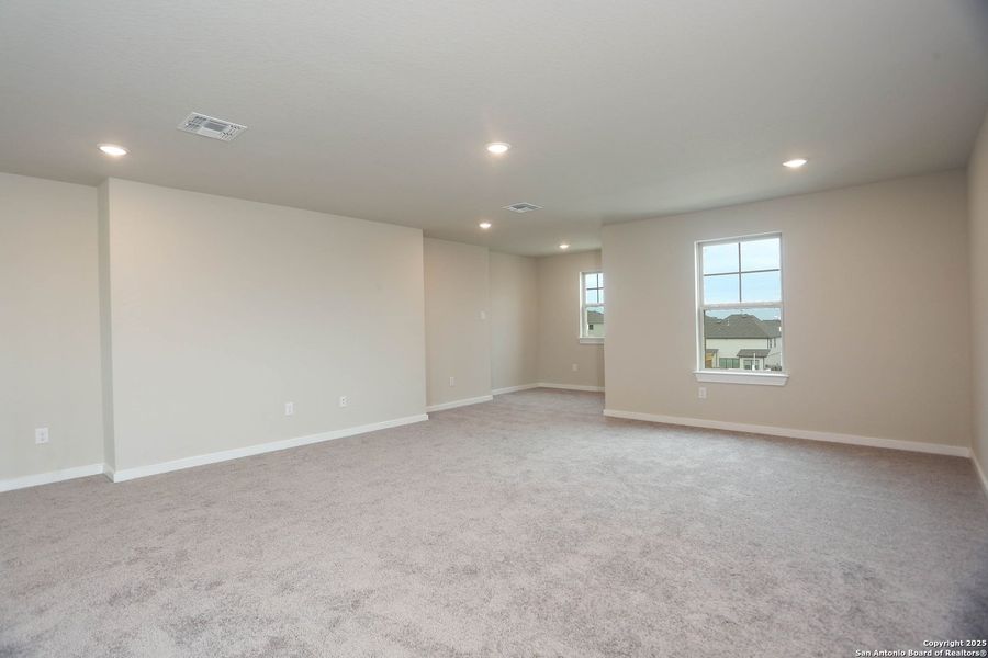 Spacious, unfurnished interior of a new home in Vista Ridge, Live Oak (Image 15). Spacious, unfurnished interior of a new home in Vista Ridge, Live Oak (Image 15).