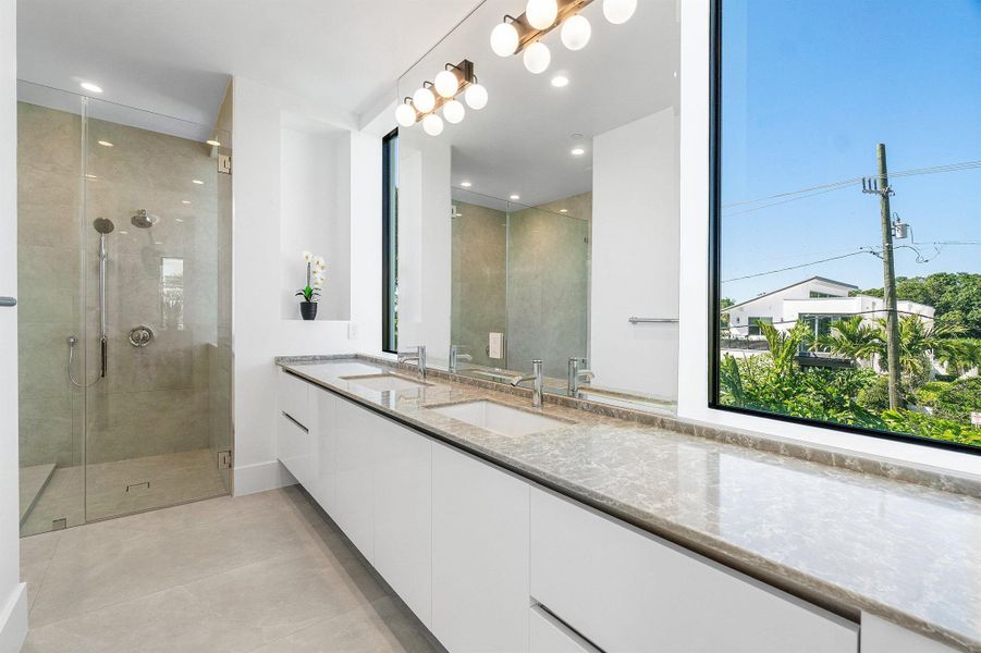 Spacious, unfurnished interior of a new home in , Delray Beach (Image 14).