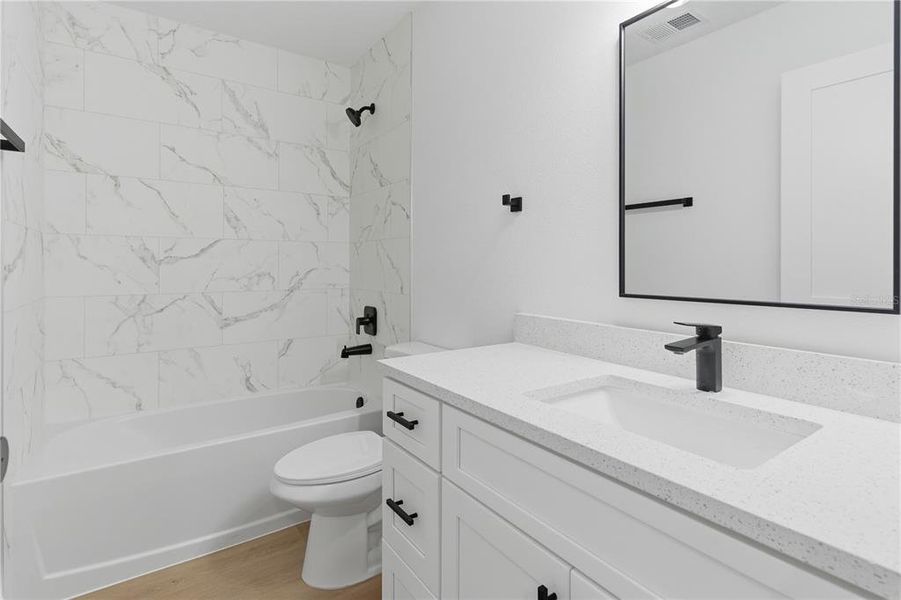 Furnished interior view inside a new home in , Altamonte Springs (Image 14).