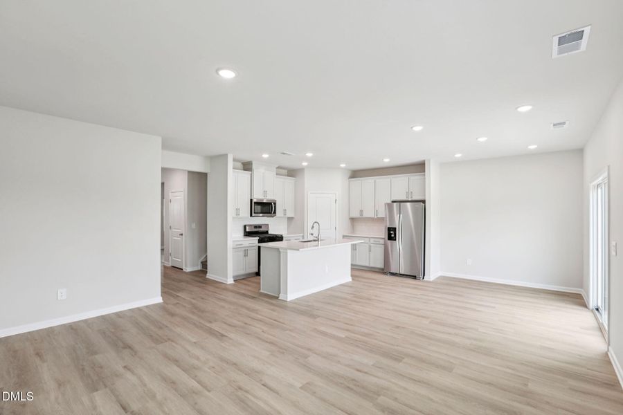 7-web-or-mls-Raleigh- River Glen- 641 Wh