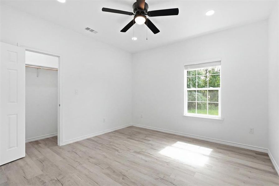 Spacious, unfurnished interior of a new home in , Mount Pleasant (Image 22).