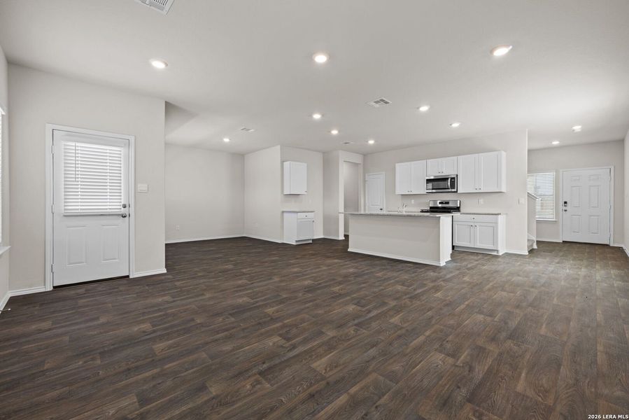 Spacious, unfurnished interior of a new home in Riverstone at Westpointe, San Antonio (Image 15).