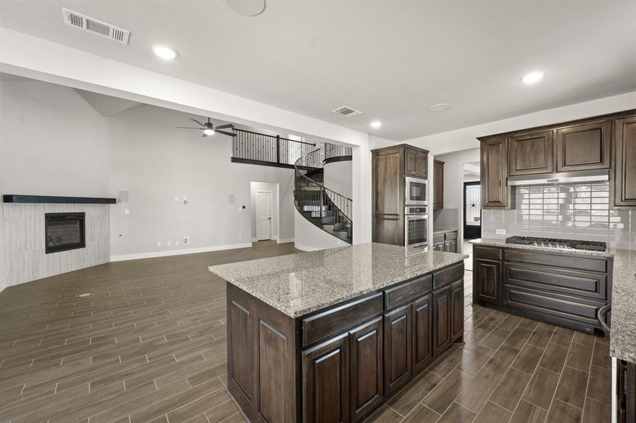 633 Ole Opry- Kitchen-3