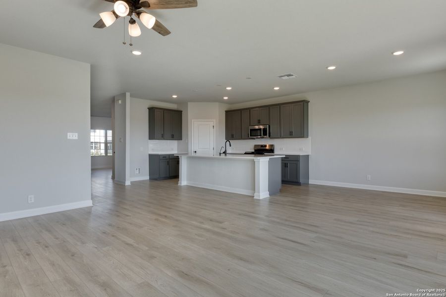 Spacious, unfurnished interior of a new home in Cordova Trails, Seguin (Image 25). Spacious, unfurnished interior of a new home in Cordova Trails, Seguin (Image 25).
