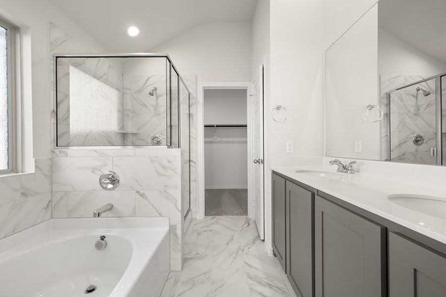 Front exterior of a new home in Myrtle Creek, Waxahachie, TX, highlighting curb appeal (Image 21).