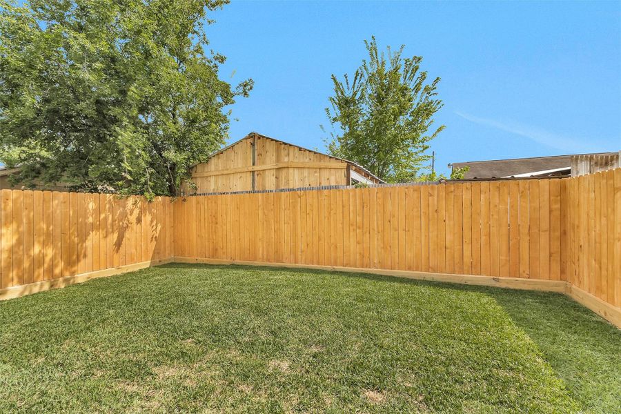 Exterior details and patio area of a home in , Houston (Image 22).