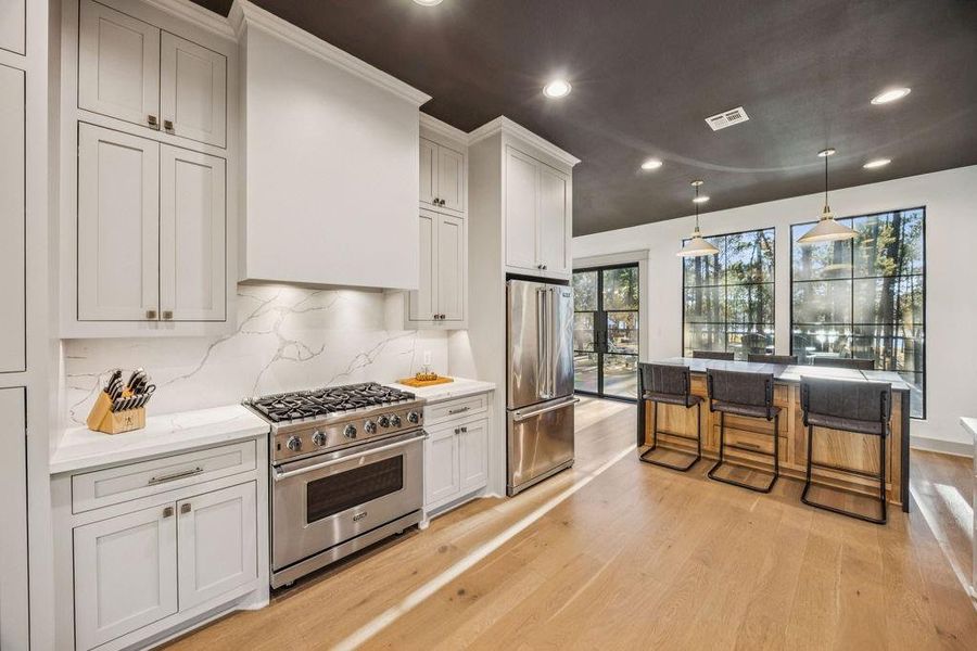 Furnished interior view inside a new home in , Brookeland (Image 15).