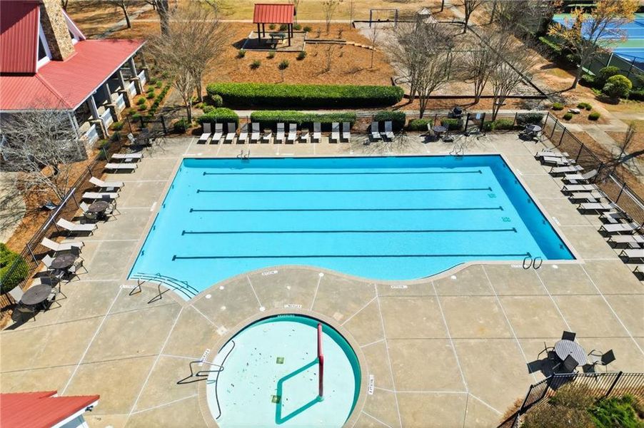 Community amenities in Carmichael Farms, Canton (Image 47).