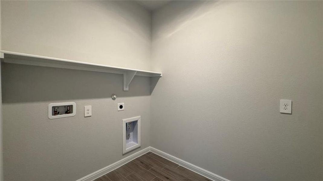 Spacious, unfurnished interior of a new home in The Canyons, Keene (Image 14).