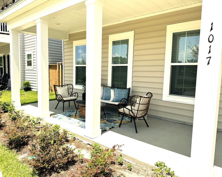 Exterior details and patio area of a home in , Summerville (Image 4).