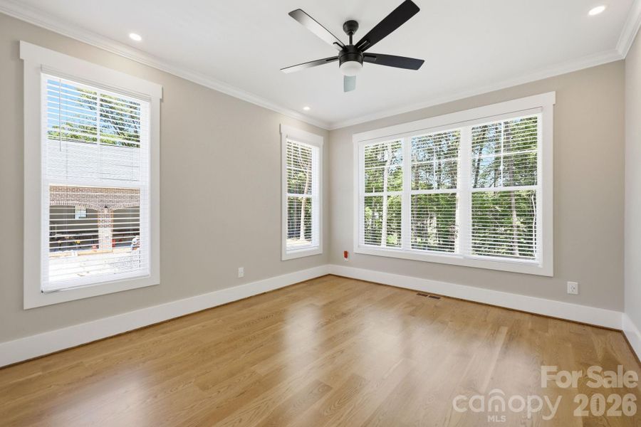 Spacious, unfurnished interior of a new home in , Lewisville (Image 22).