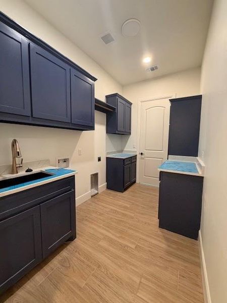 Furnished interior view inside a new home in , Weatherford (Image 7).