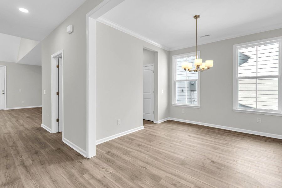 Spacious, unfurnished interior of a new home in Sweetgrass Station, Summerville (Image 26).