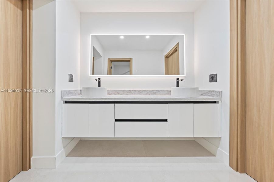 Image 66 of a home in .