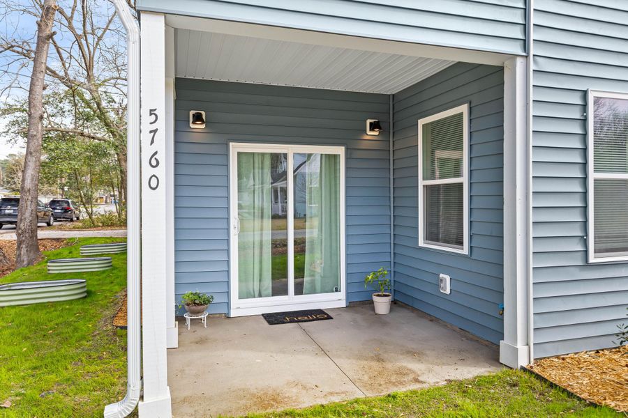 Exterior details and patio area of a home in , Hanahan (Image 21).