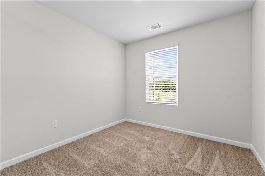 Spacious, unfurnished interior of a new home in The Grove At Mundy Mill, Gainesville (Image 7).