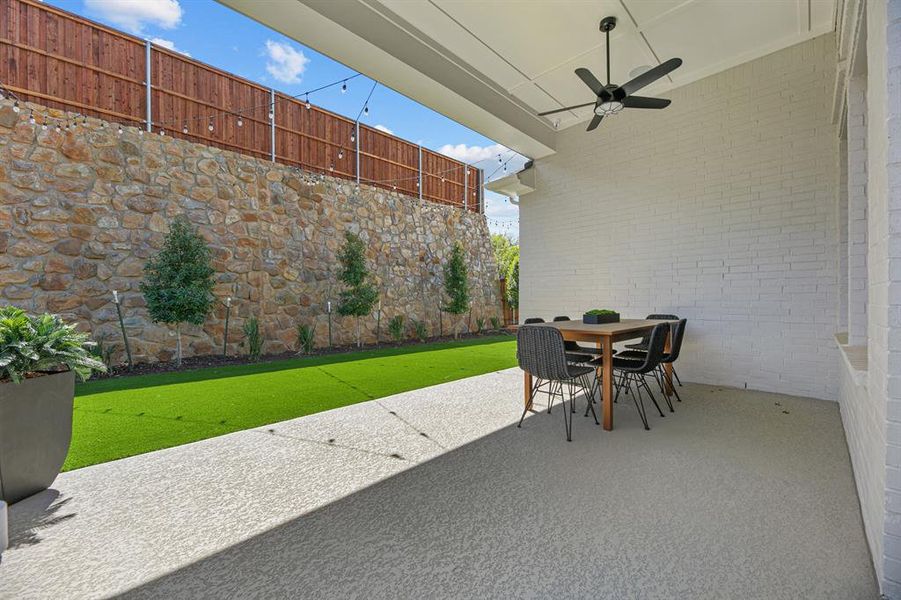 Furnished interior view inside a new home in Highwoods, Fort Worth (Image 26). Furnished interior view inside a new home in Highwoods, Fort Worth (Image 26).