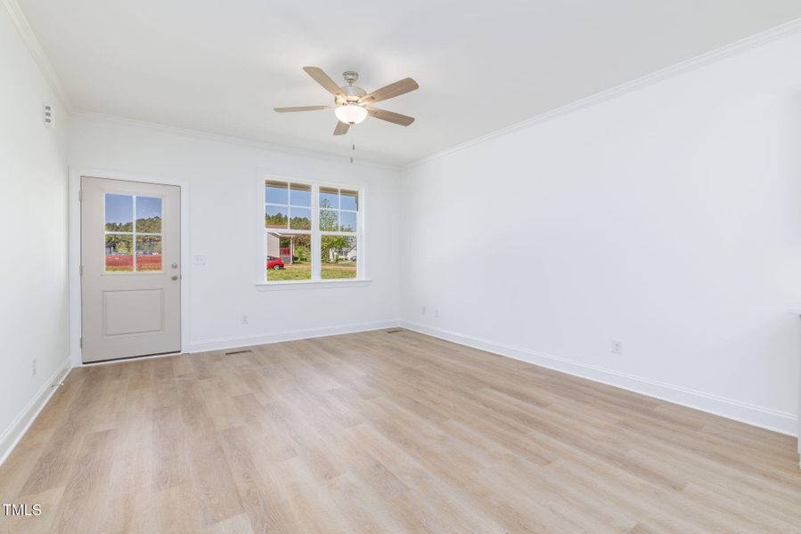 3-web-or-mls-127-Nutbush-3