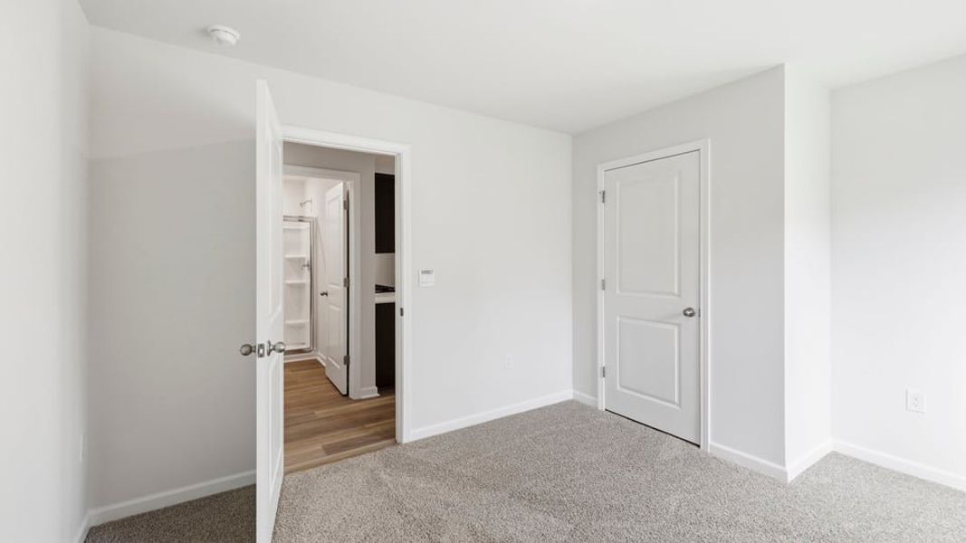 Spacious, unfurnished interior of a new home in Baxter Village, Boiling Springs (Image 21).