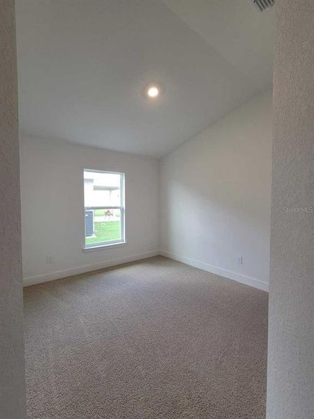 Spacious, unfurnished interior of a new home in Ocala Crossings South, Ocala (Image 21).