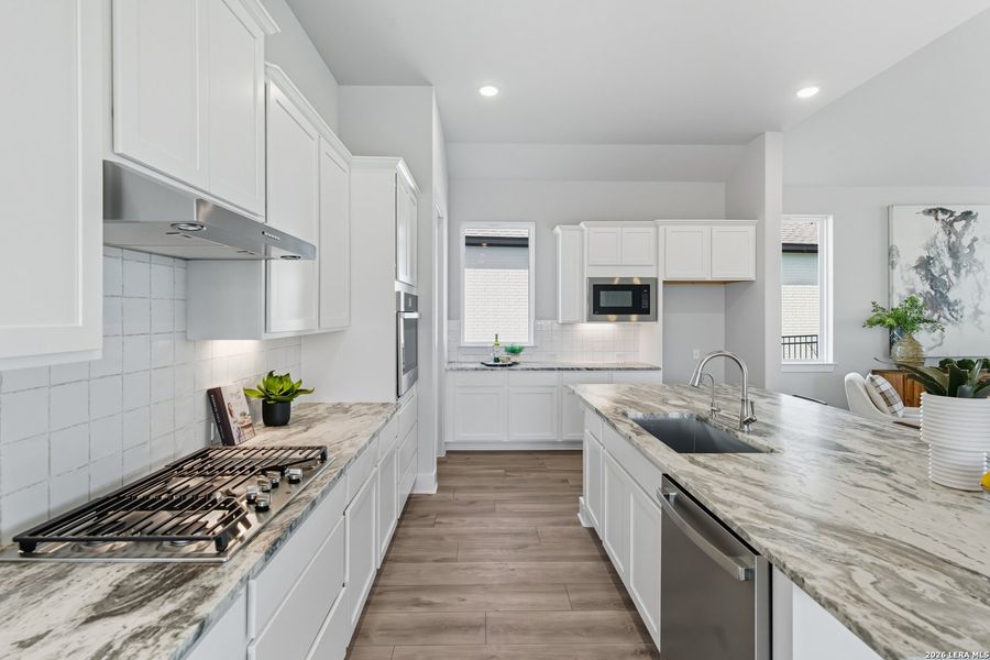 Furnished interior view inside a new home in Esperanza 50's, Boerne (Image 10).