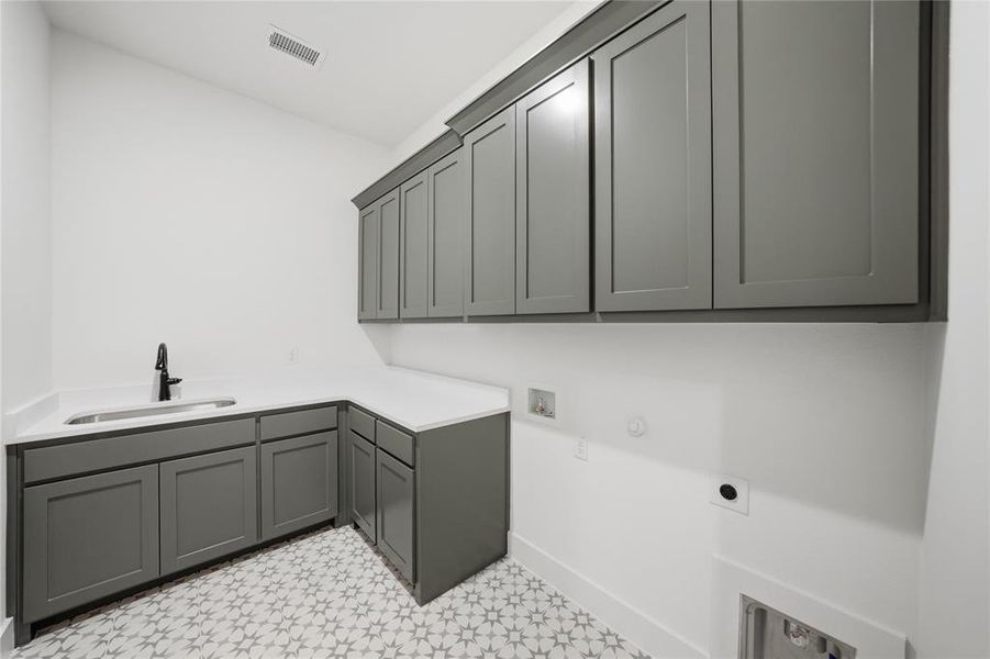 Furnished interior view inside a new home in Light Farms Graham/Reagan, Celina (Image 11).