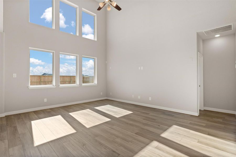 Note: Sample product photo. Actual exterior and interior selections may vary by homesite. Photo may be virtually staged