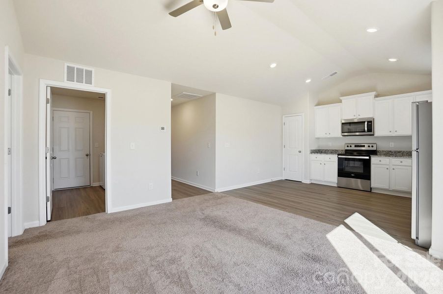 Spacious, unfurnished interior of a new home in Knights Bridge, Richburg (Image 19).