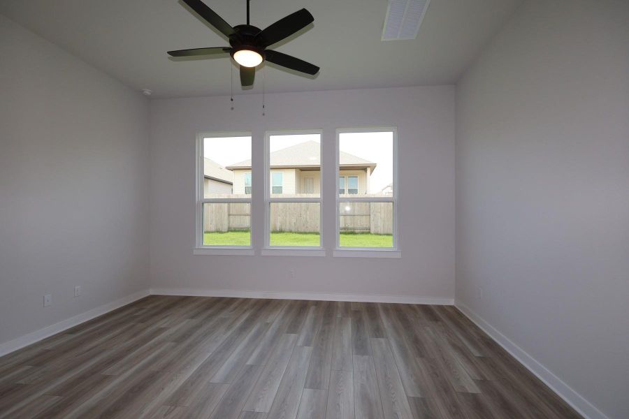 Spacious, unfurnished interior of a new home in Park Central, Georgetown (Image 14). Spacious, unfurnished interior of a new home in Park Central, Georgetown (Image 14).