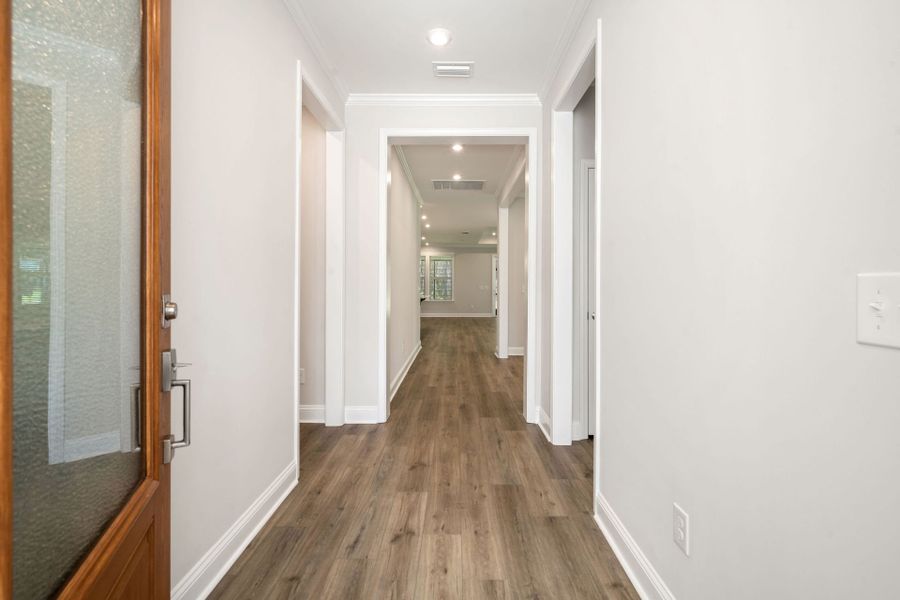Spacious, unfurnished interior of a new home in Waterways, Richmond Hill (Image 63).