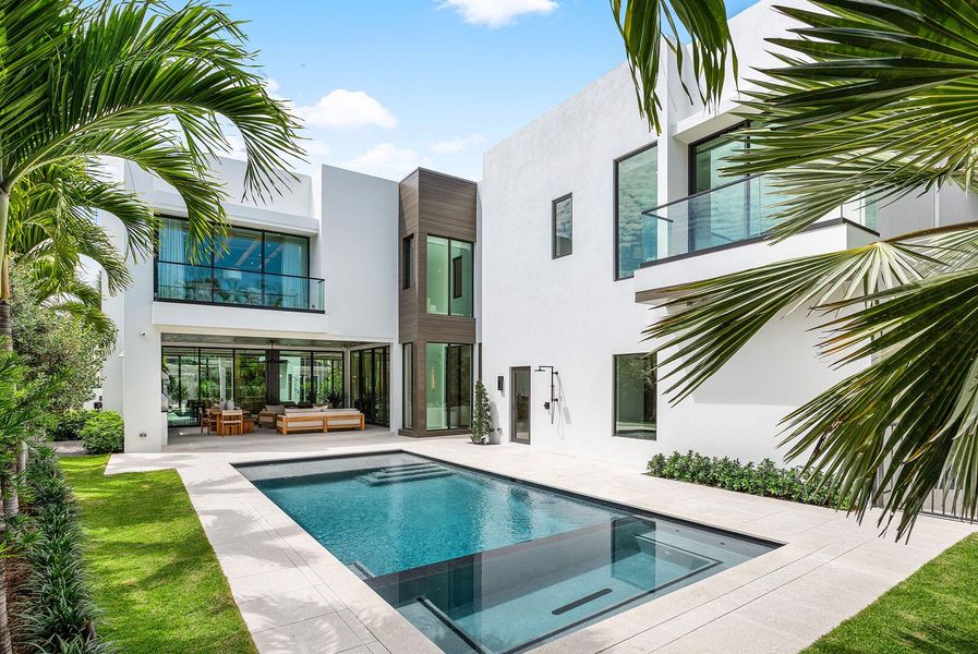 303_South_Maya_Palm_Drive_35