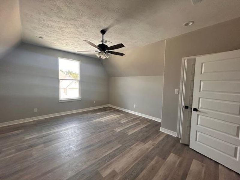 Spacious, unfurnished interior of a new home in , Lumberton (Image 11).