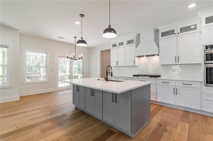 Furnished interior view inside a new home in , Gainesville (Image 13).