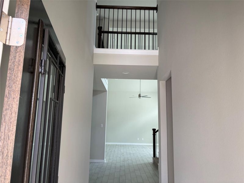 Spacious, unfurnished interior of a new home in Morton Creek Ranch, Katy (Image 31).