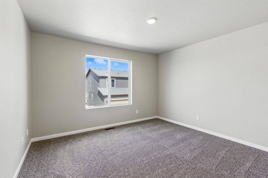 Spacious, unfurnished interior of a new home in Pintail Commons at Johnstown Village, Johnstown (Image 36).