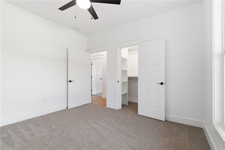 Spacious, unfurnished interior of a new home in , Jasper (Image 33).