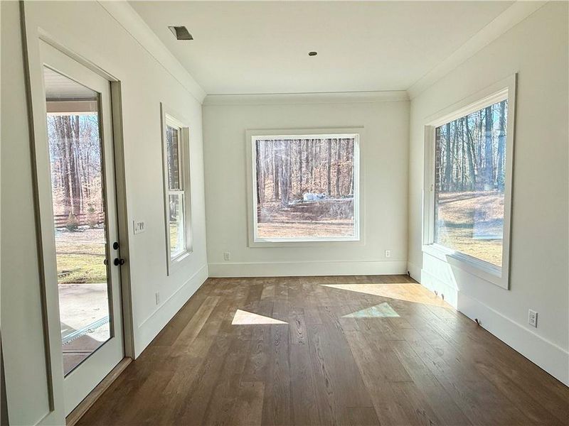 Spacious, unfurnished interior of a new home in , Lawrenceville (Image 9).
