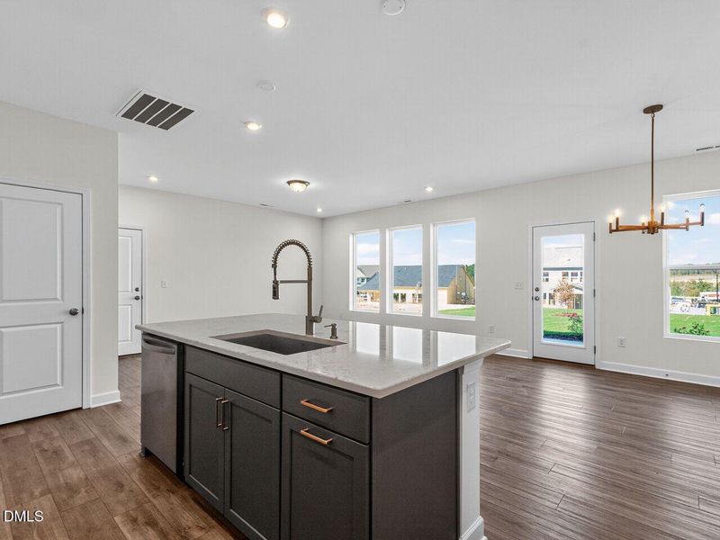 016-1280x960-kitchen