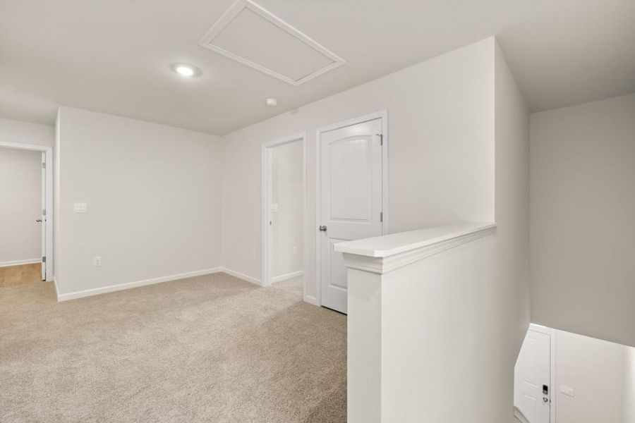 Spacious, unfurnished interior of a new home in Oconee Overlook, Gainesville (Image 17). Spacious, unfurnished interior of a new home in Oconee Overlook, Gainesville (Image 17).