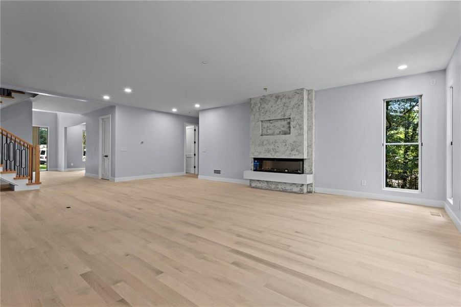 Spacious, unfurnished interior of a new home in , Marietta (Image 24).