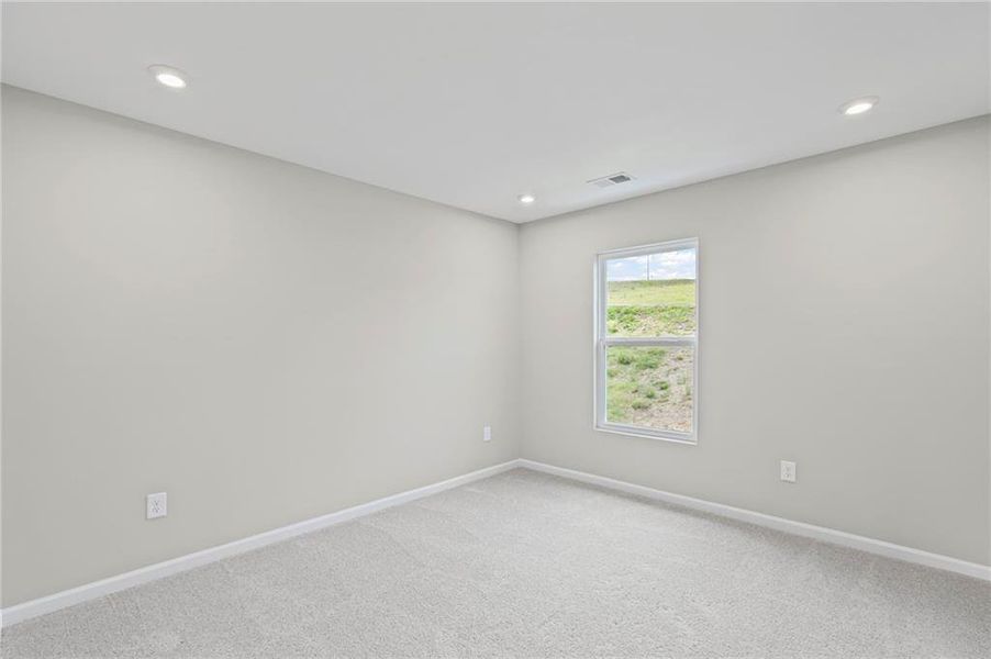 Spacious, unfurnished interior of a new home in Villas at Gold Creek, Dawsonville (Image 24).