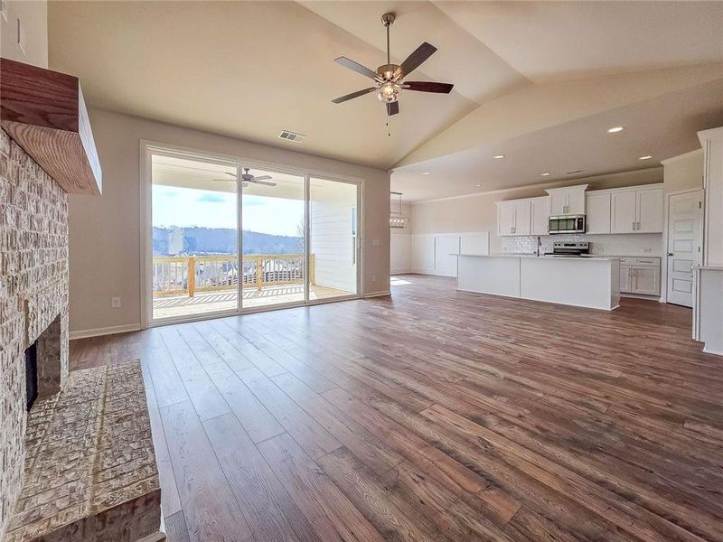 Spacious, unfurnished interior of a new home in , Dawsonville (Image 22).