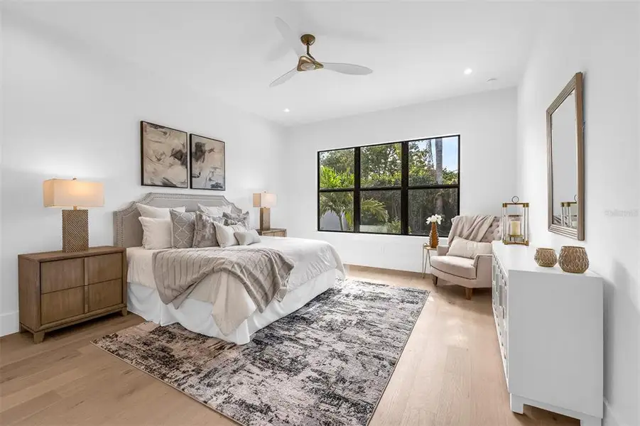 Furnished interior view inside a new home in , Orlando (Image 20).