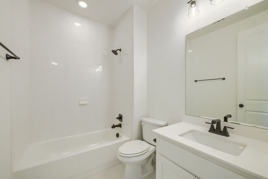 3316 Maidenhair - Full Bathroom 3316 Maidenhair - Full Bathroom