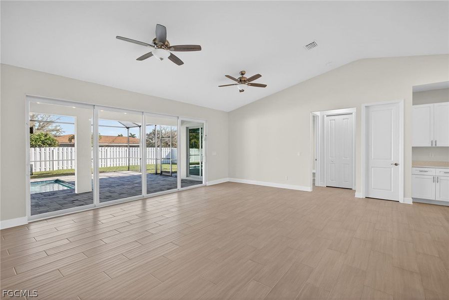 Spacious, unfurnished interior of a new home in Cape Coral, Cape Coral (Image 15).