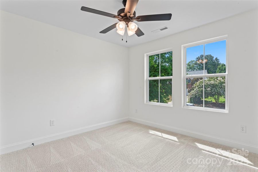 Spacious, unfurnished interior of a new home in , Harrisburg (Image 19).