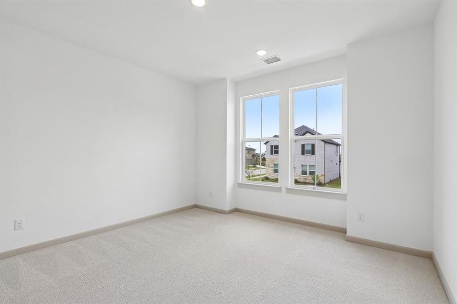 You'll find nicely sized secondary bedrooms in our Rennes plan. You'll find nicely sized secondary bedrooms in our Rennes plan.